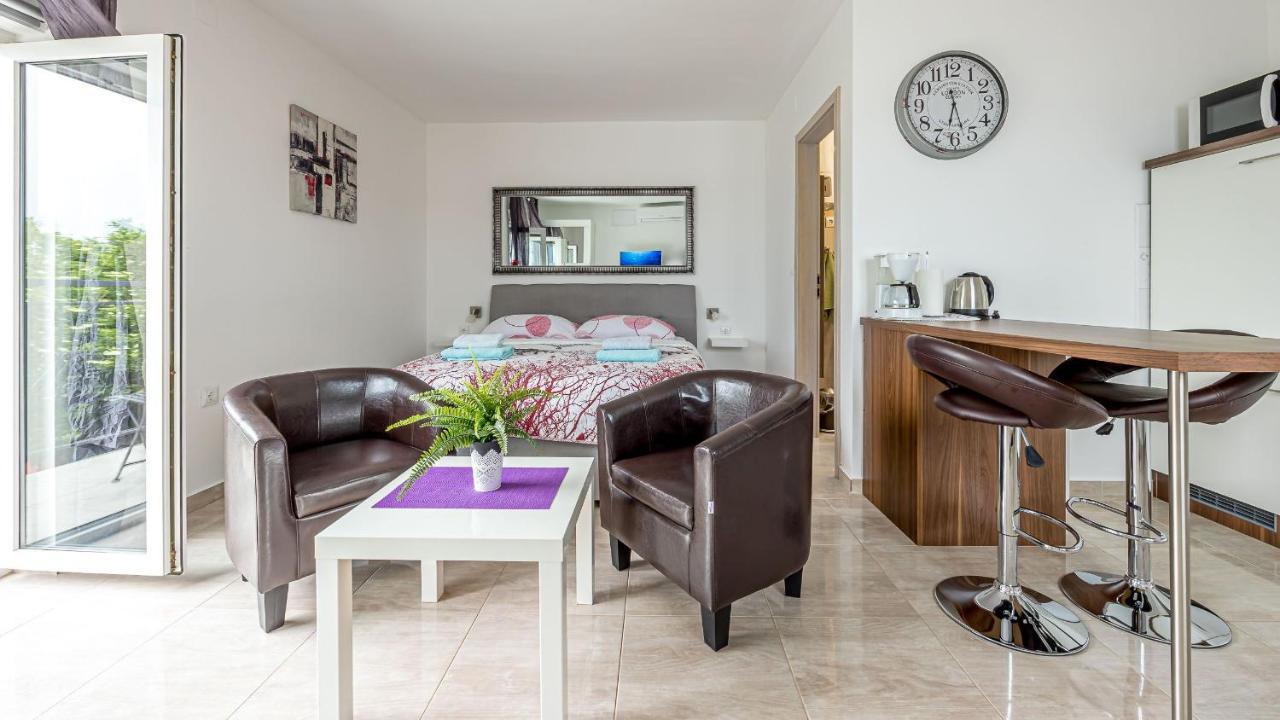 Apartments Klara Сень Экстерьер фото